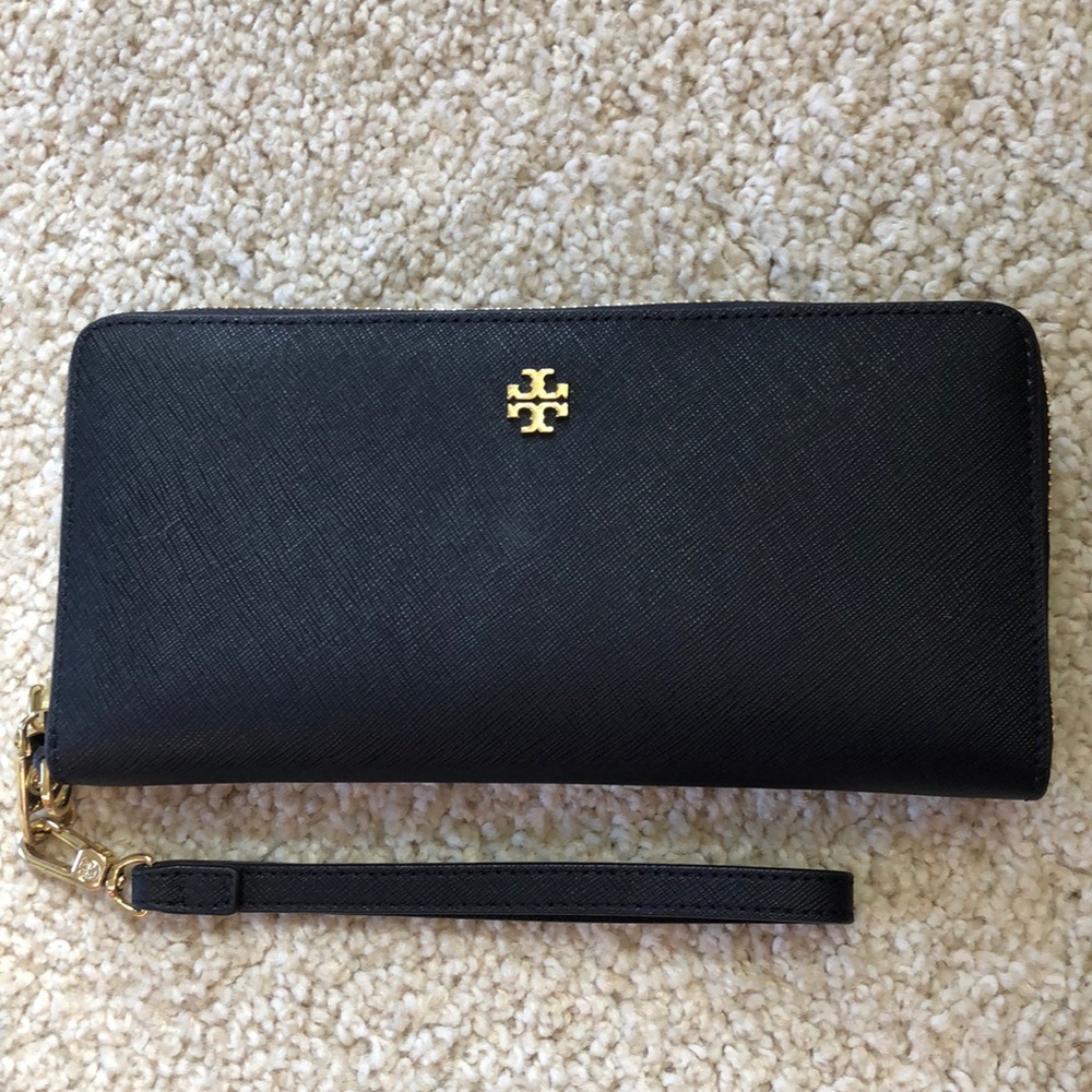Tory Burch zip around wallet